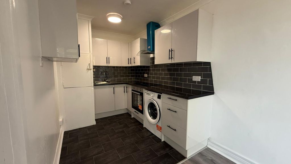 Property photo 1 of 4 Img-20251118-Wa0067