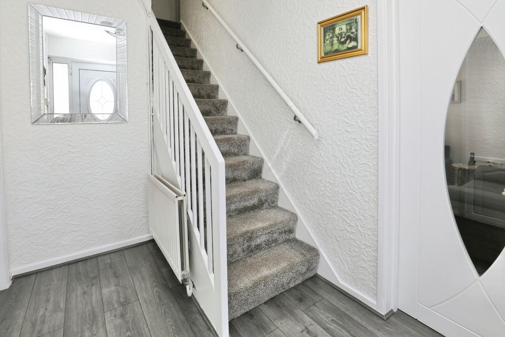 Property photo 2 of 15 Hall