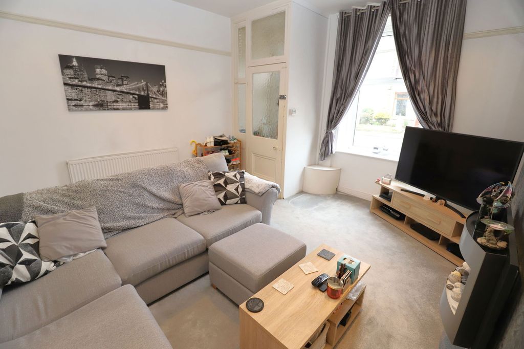 Property photo 2 of 18