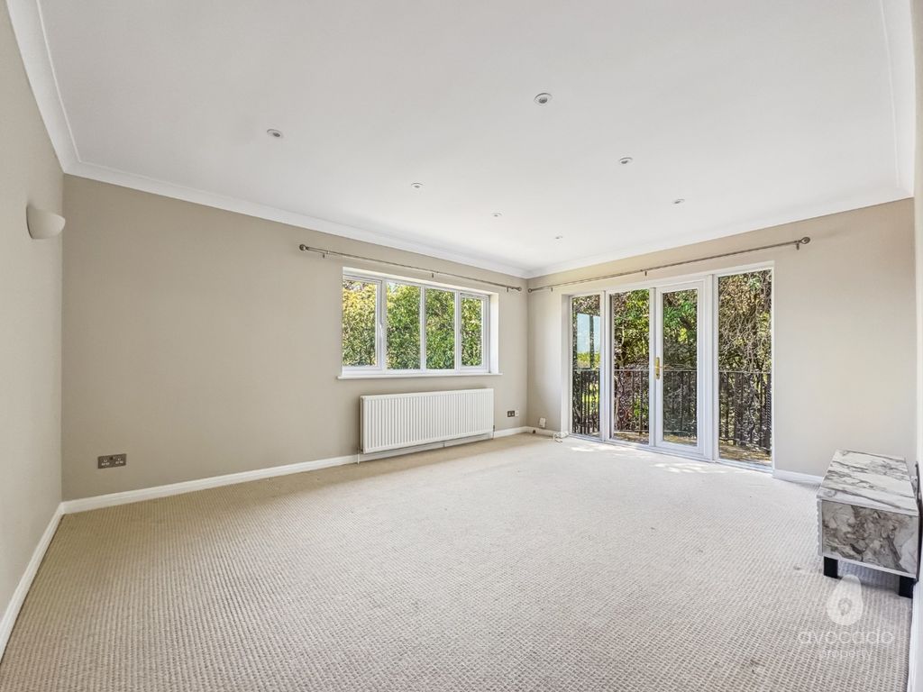 Property photo 2 of 24 5257513