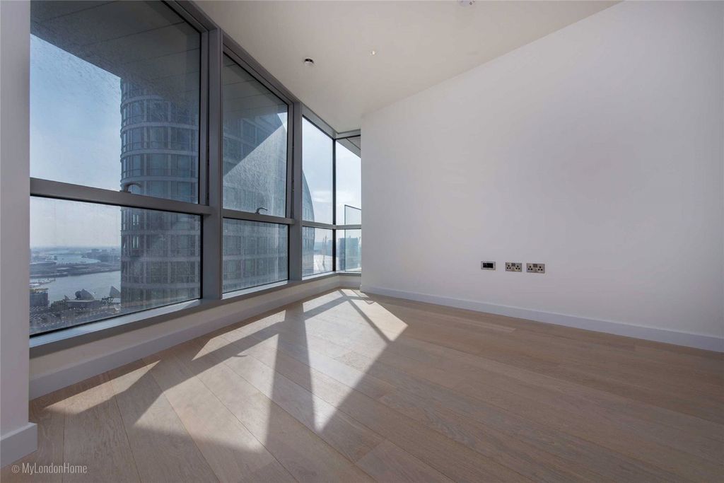 Property photo 1 of 11 Studio