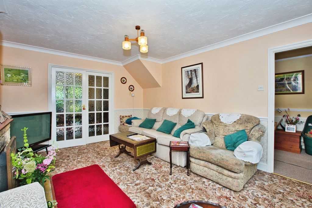 Property photo 3 of 17