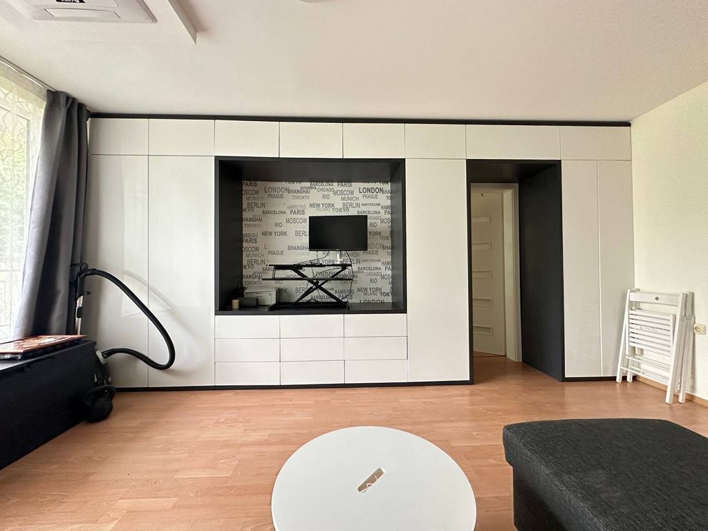 Property photo 3 of 18