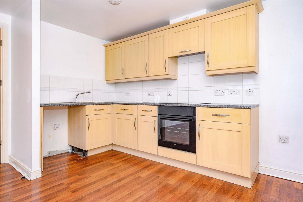 Property photo 3 of 17
