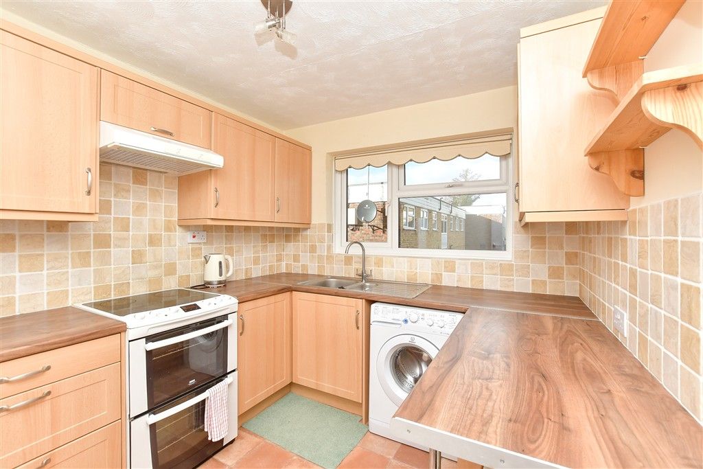 Property photo 3 of 13 Kitchen