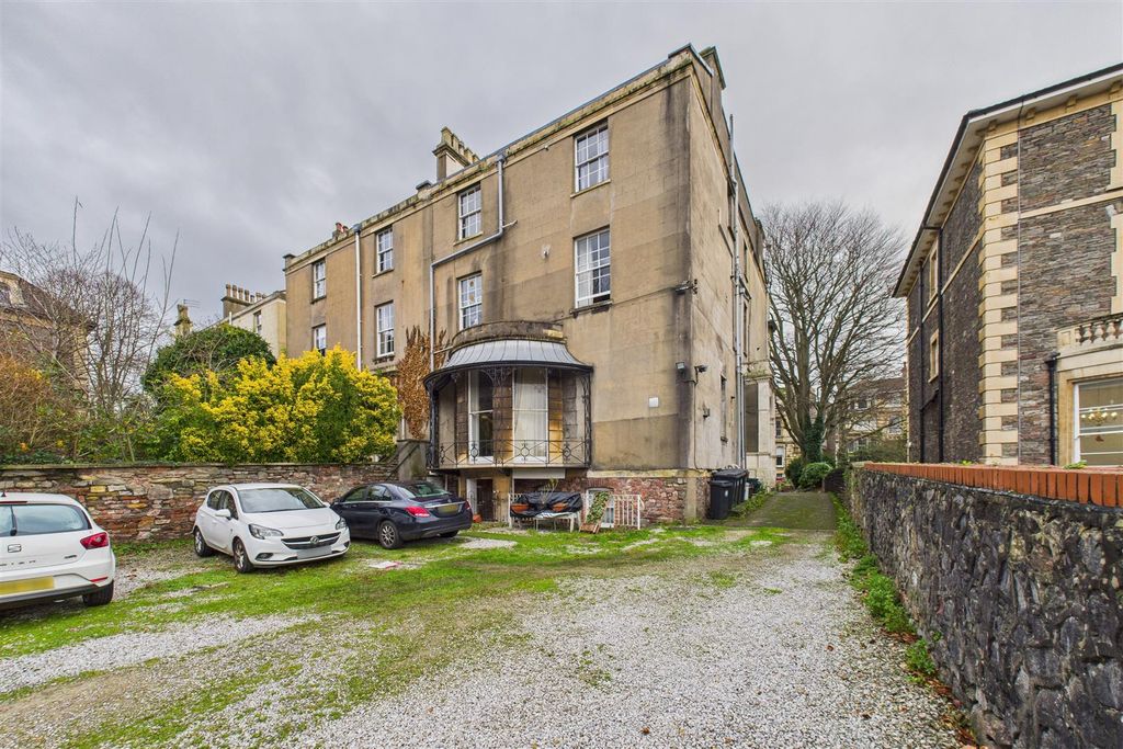 Property photo 3 of 36 Flat 2, 21 Tyndalls Park Road, Clifton, Bristol Bs