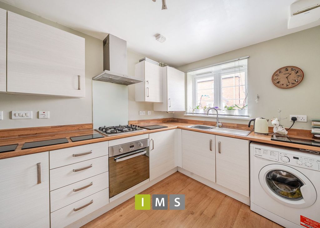 Property photo 3 of 21