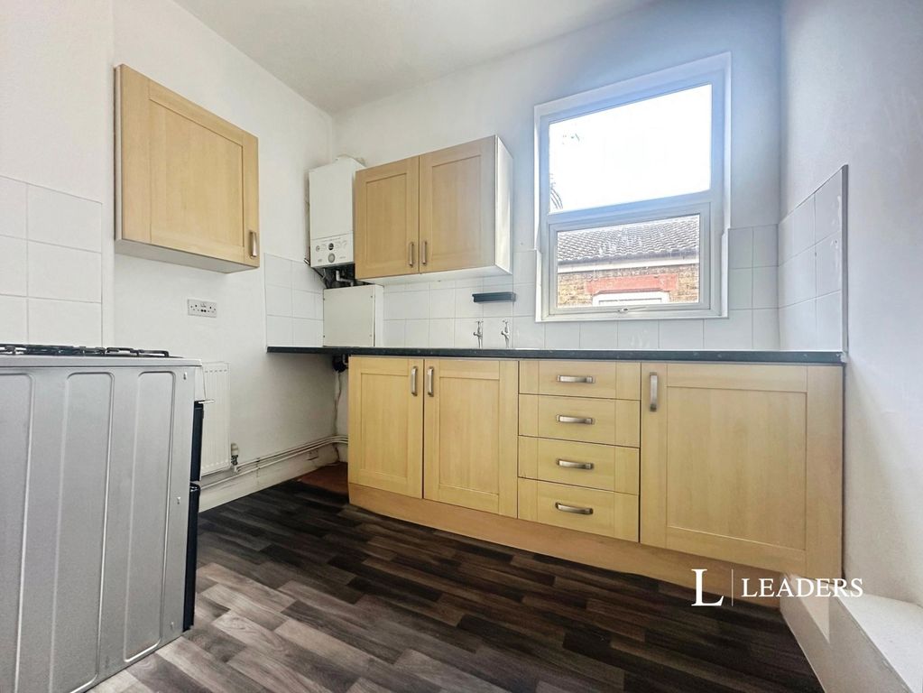 Property photo 3 of 5 Pbox-Img.Jpg