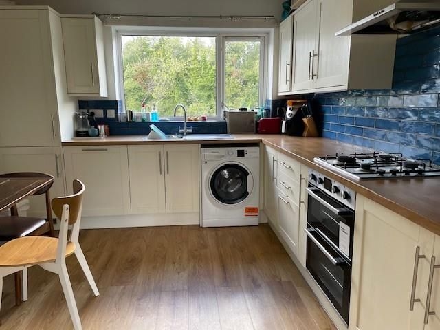 Property photo 3 of 14 Kitchen 2.Jpg