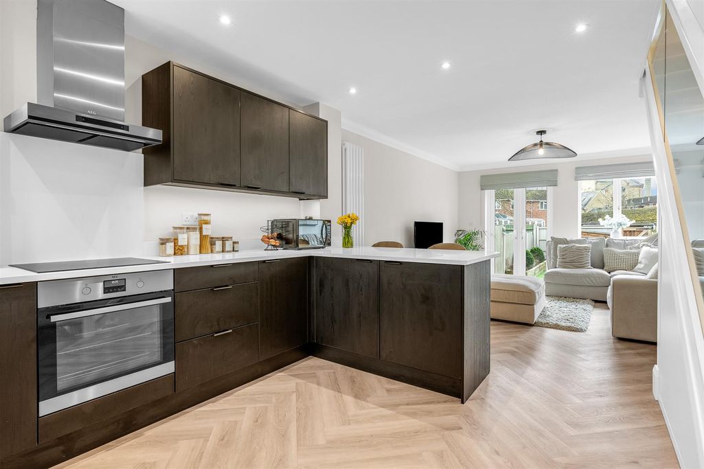 Property photo 3 of 25 2.Jpg