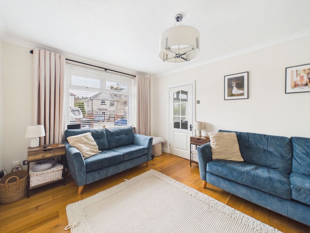 Property photo 2 of 27