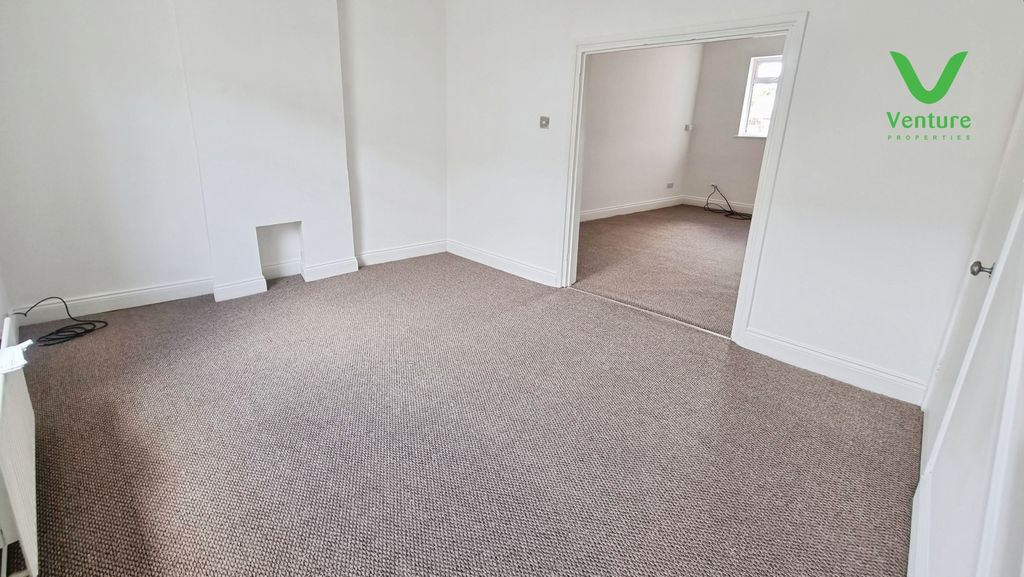 Property photo 3 of 9 Pbox-Img.Jpg