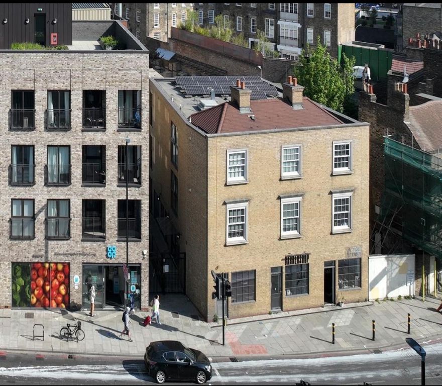 Property photo 2 of 8