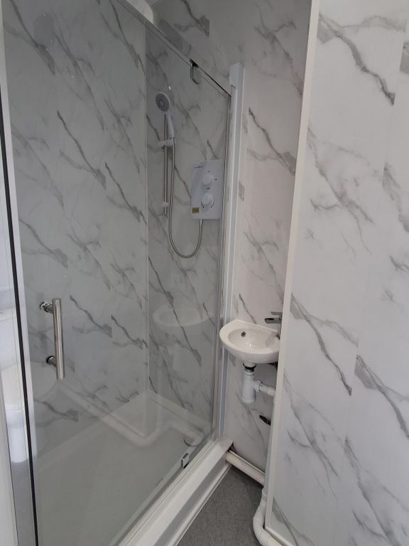 Property photo 2 of 4 Https://Cdn.Rmcloud.Online/Rmc-Temp-Live/Lloyds/296716F077Df8d441F5d701468B7d8c2.Jpg