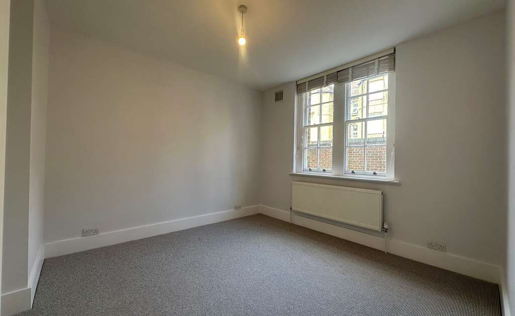 Property photo 2 of 3