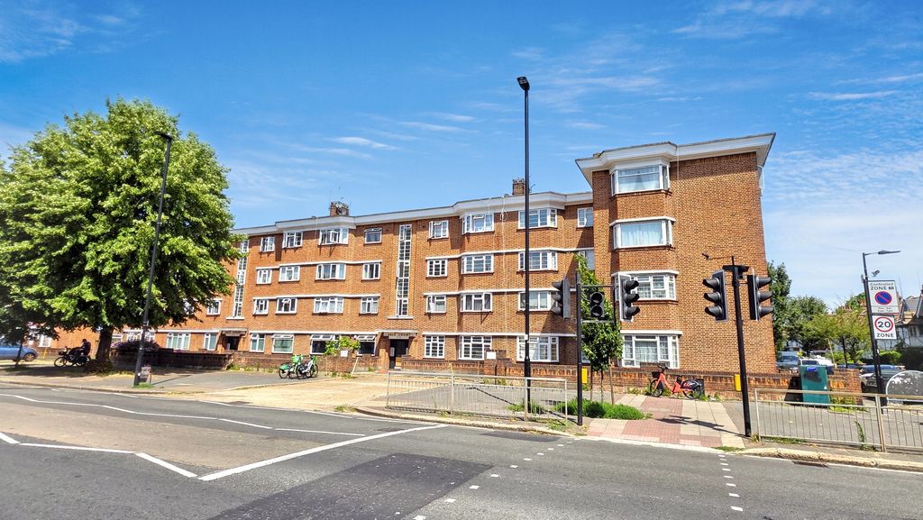 Property photo 1 of 3 21 Vale Court, Acton, London, W3 7Sa