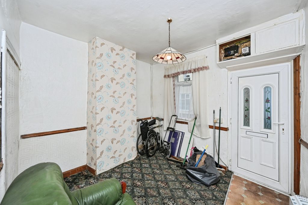Property photo 2 of 13