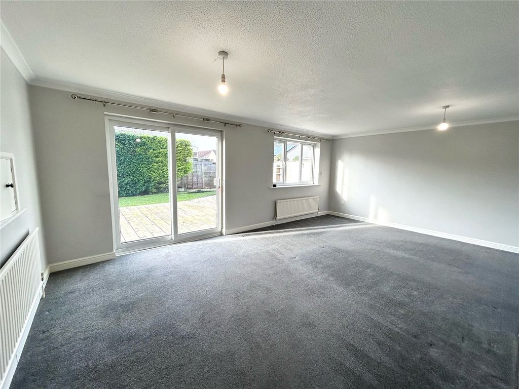 Property photo 3 of 11 Picture No. 10