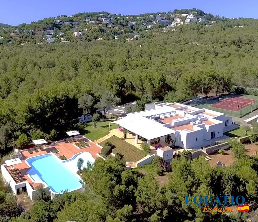 Property photo 3 of 11