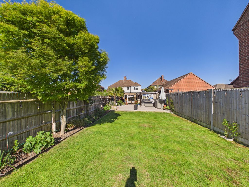 Property photo 1 of 16 Cam02536G0-Pr0101-Still006