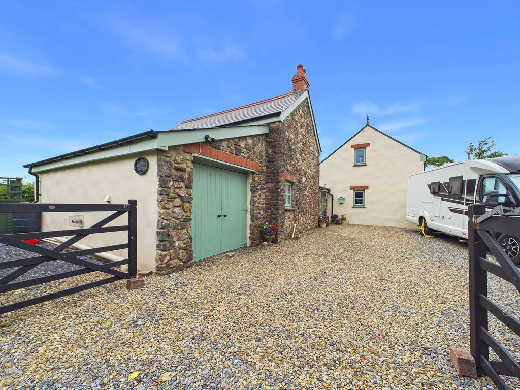 Property photo 1 of 35