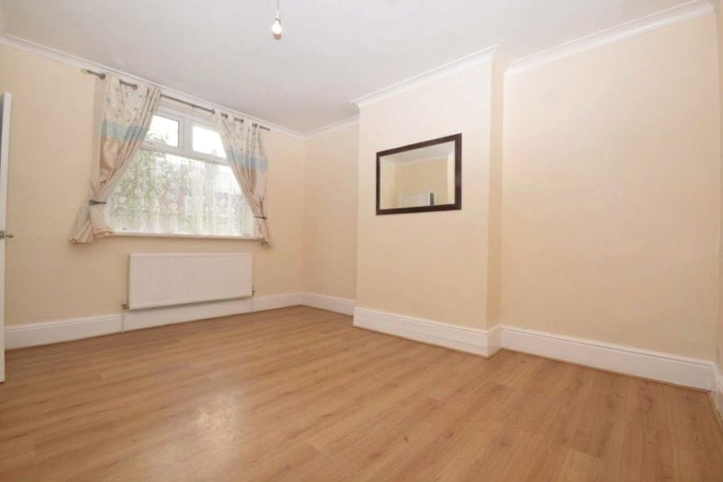 Property photo 3 of 9 Picture No. 02