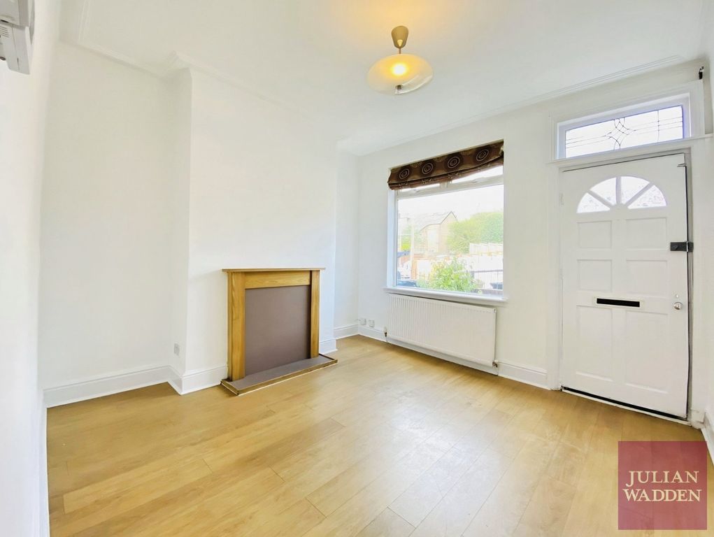 Property photo 2 of 11 Picture No. 19