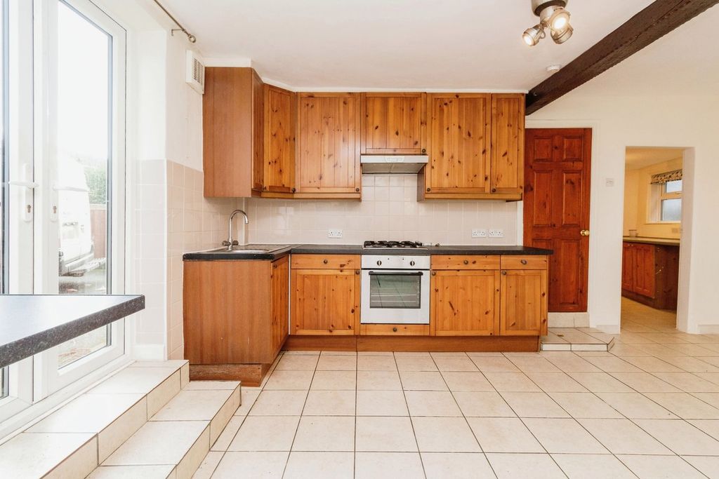 Property photo 2 of 16