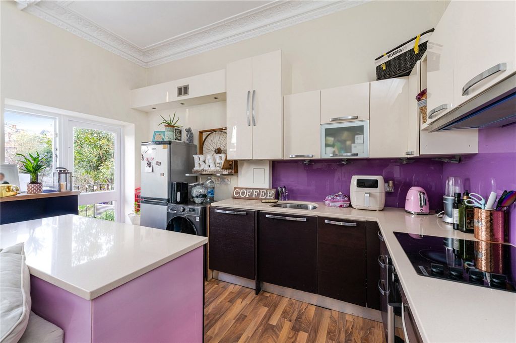 Property photo 3 of 10 Picture No. 46