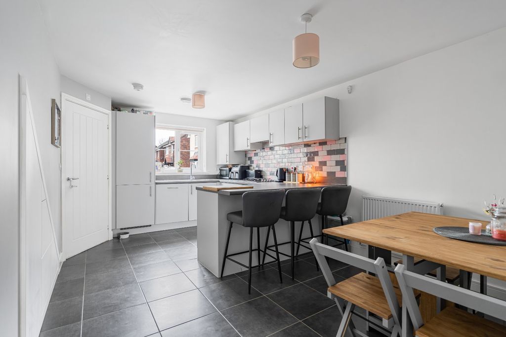 Property photo 2 of 19 Kitchen/Diner