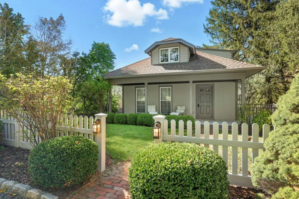 Property photo 1 of 31