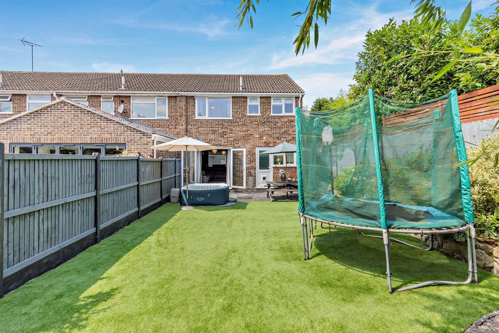 Property photo 1 of 22 8654839-Exterior09-800.Jpg