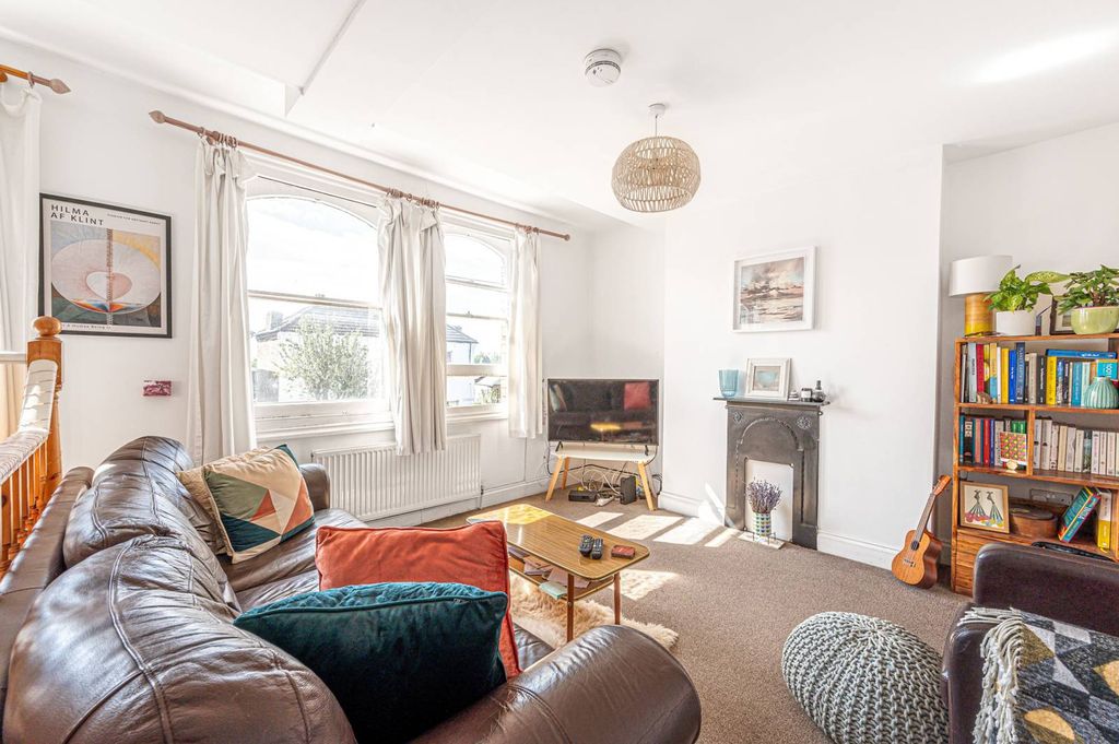 Property photo 1 of 7