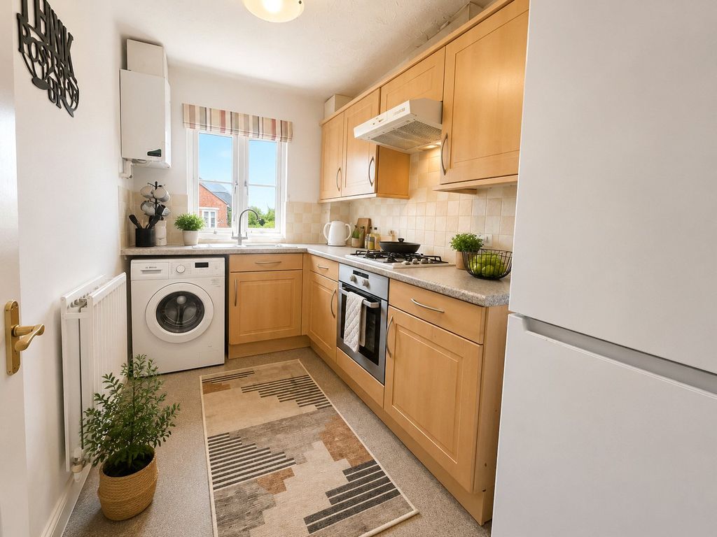 Property photo 3 of 6 Kitchen