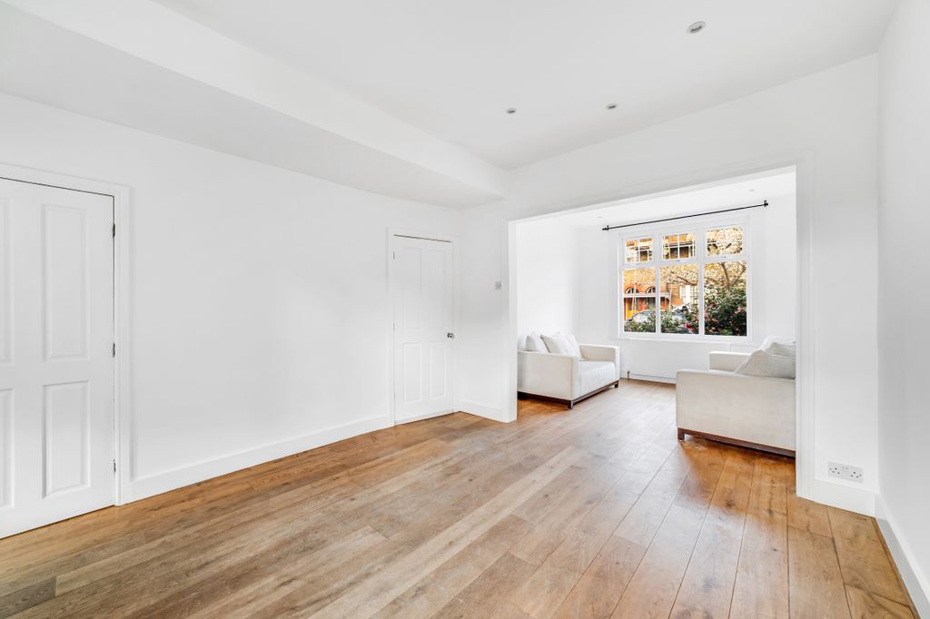 Property photo 2 of 15 Dining Area Reverse