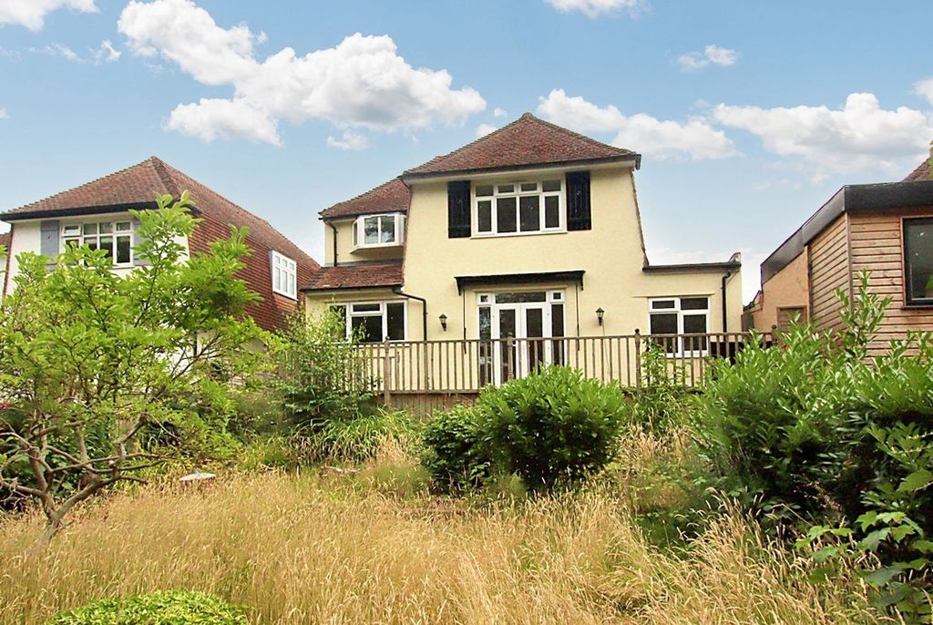 Property photo 2 of 13