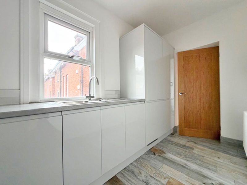 Property photo 3 of 9 Kitchen