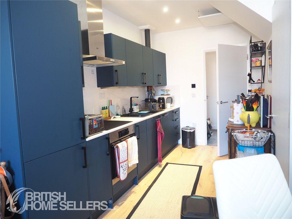 Property photo 3 of 21 3