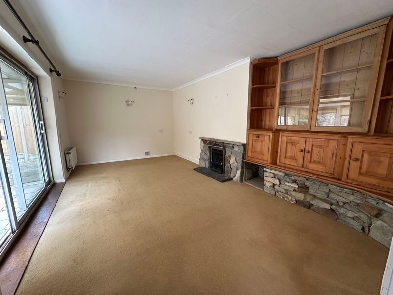 Property photo 3 of 11 Sitting Room