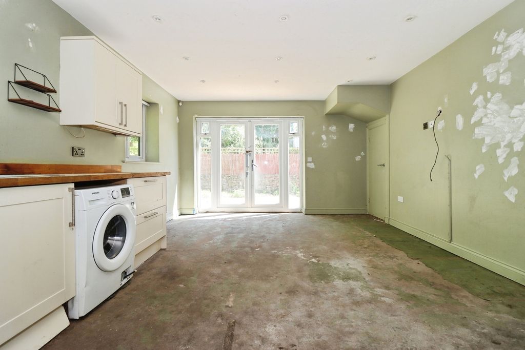 Property photo 3 of 20 Pbox-Img.Jpg