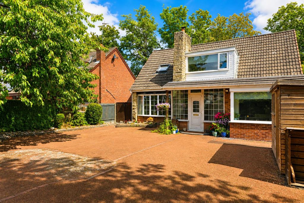 Property photo 1 of 36
