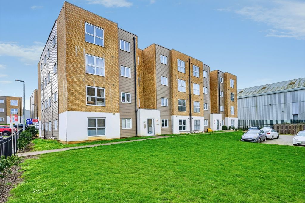 Property photo 2 of 8 Pbox-Img.Jpg