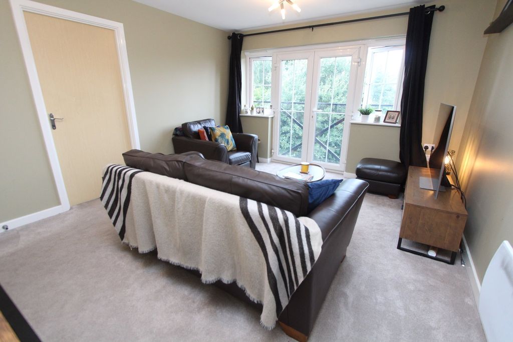 Property photo 2 of 12
