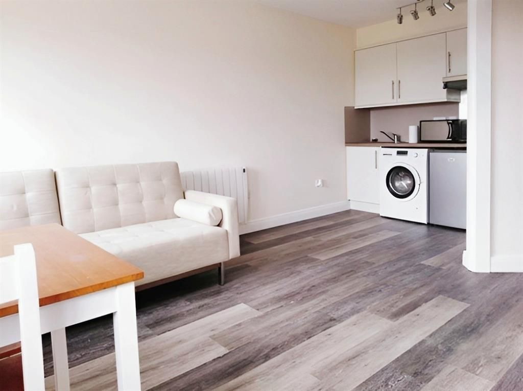 Property photo 1 of 9 Bedroom 2