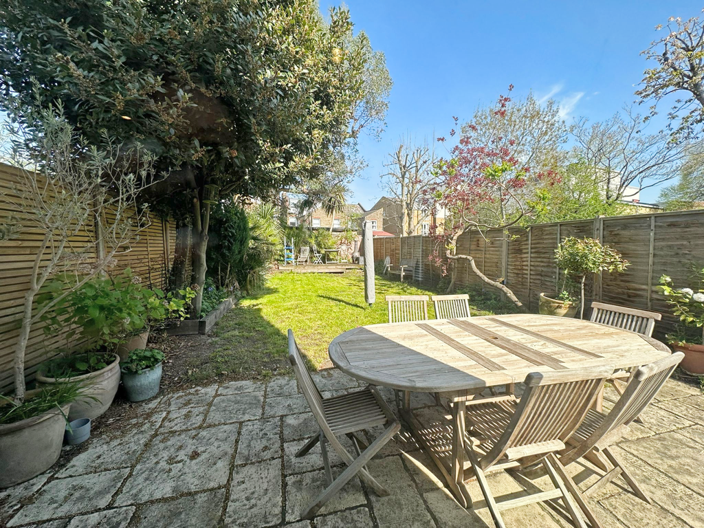 Property photo 3 of 7 Picture No. 05