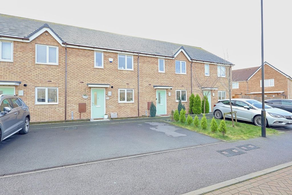 Property photo 1 of 15 Front