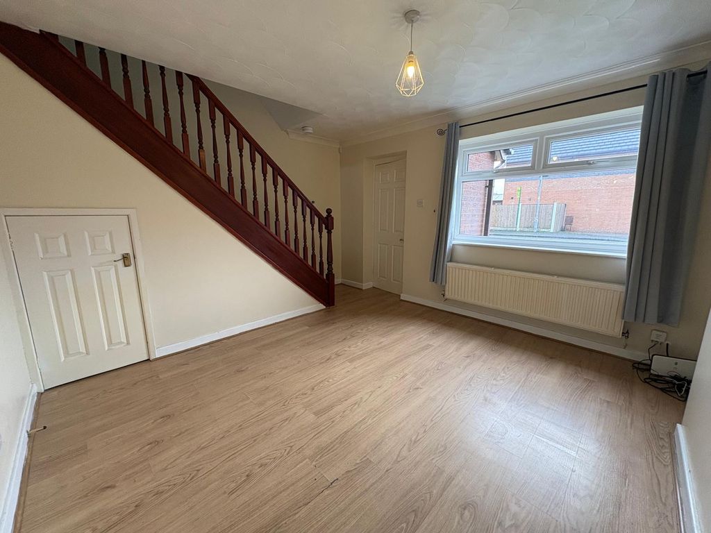 Property photo 2 of 9 Gallery