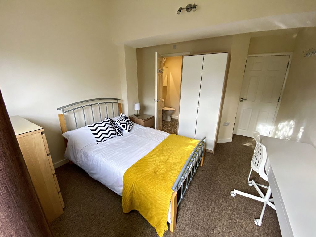 Property photo 1 of 22 Kirfield_Drive_Bedroom_2_002