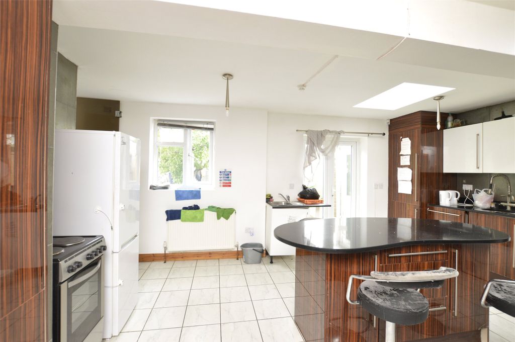 Property photo 2 of 8 Picture No. 26