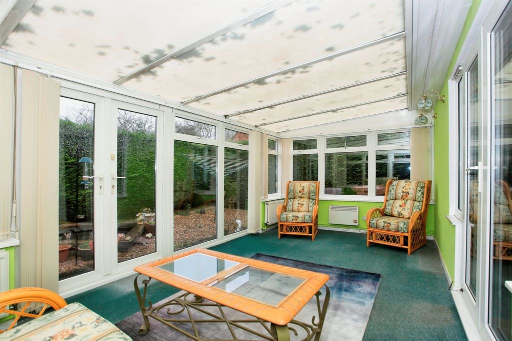 Property photo 1 of 17 Conservatory
